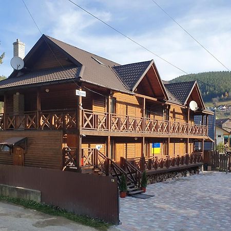 Krym Hotel Яремче Екстериор снимка